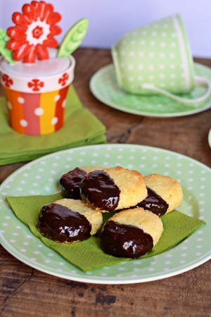Thơm bùi món bánh quy dừa chocolate 7