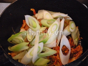 Thịt ba chỉ x&agrave;o kim chi lạ mi&ecirc;̣ng, đưa cơm 7