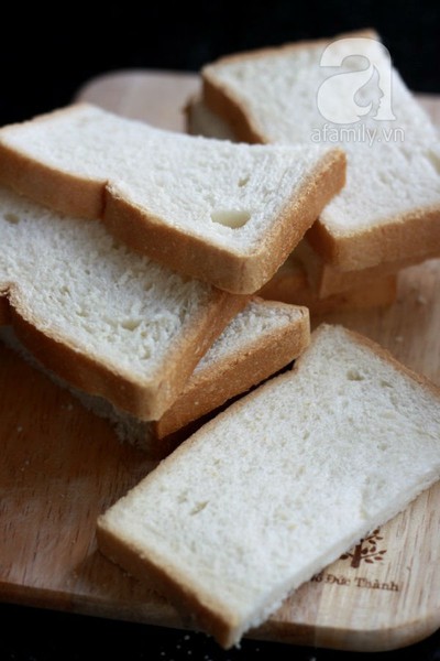 Bánh mì tôm chiên