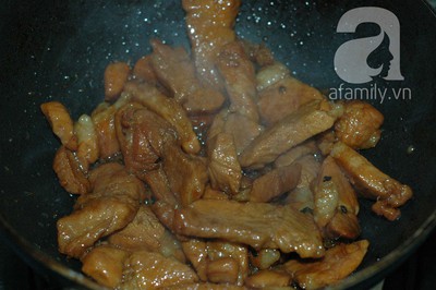Thịt rang h&agrave;nh