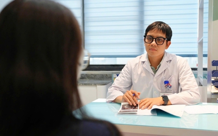 Người phụ nữ mãn kinh 5 năm vẫn sinh con