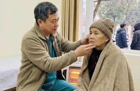 Miền Bắc rét sâu, 3 sai lầm phổ biến dễ bị liệt mặt, méo miệng khi ngủ dậy