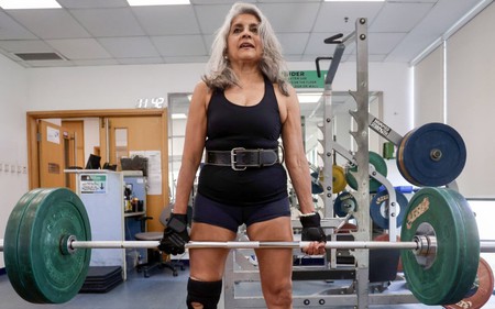 70 tuổi trở thành vận động viên cử tạ: Hành trình không chịu "giảm tốc" của một giáo viên về hưu