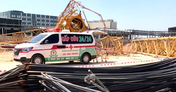 Bình Dương: Sập cần cẩu tháp công trình đang xây dựng, ít nhất 6 người thương vong