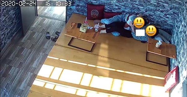 Sốc: Nam thanh niên thản nhiên sờ soạng vùng nhạy cảm bạn gái ngay quán trà sữa khiến người xem