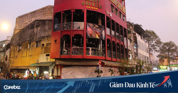 Tâm tư chủ hàng quán nhỏ trong mùa dịch Covid-19: Chúng tôi đã làm tất cả những gì có thể - từ cắt nhân sự, giảm lương đến bán online, nhưng giải pháp tốt nhất vẫn là dịch mau kết thúc!