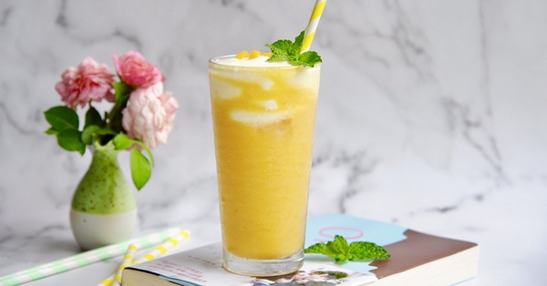 Sinh tố trà xoài mát lạnh xua tan nắng nóng mùa hè