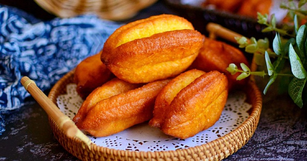 Cuối tuần mát trời làm ngay bánh nếp chiên nóng hổi