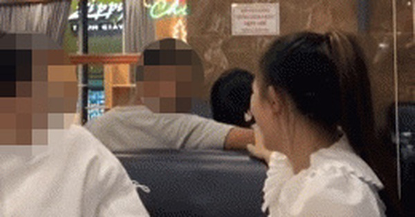 Xôn xao video cô gái xin được làm