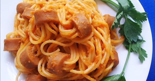 Làm sao để xúc xích khi ăn mì Ý không bị khô và cứng?
