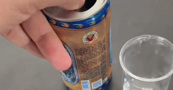 Clip nước yến đóng lon chứa toàn ngân nhĩ: Người tiêu dùng 