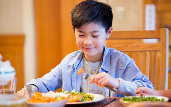 Chuyên gia Viện Dinh dưỡng Quốc gia chỉ ra 4 sai lầm về bổ sung vi chất bố mẹ thường mắc phải - Vimarsana News