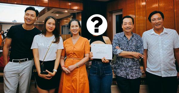 Nữ diễn viên Hương vị tình thân bị chê đơ bị đào ảnh với Mạnh Trường, Hồng Diễm - Vimarsana News
