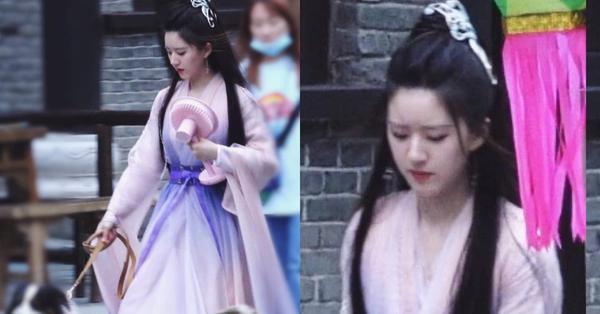 Lộ clip Triệu Lộ Tư dắt chó cưng đi dạo trên phim trường, nhan sắc thực thế nào - Vimarsana News