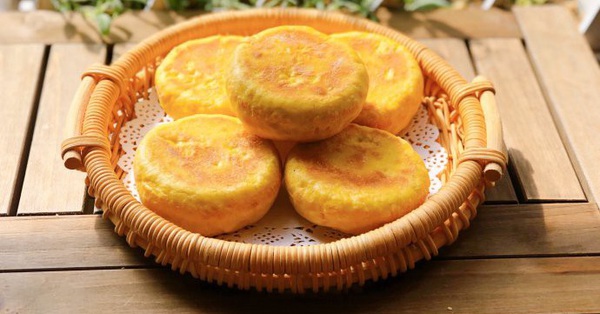 Chỉ với 3 nguyên liệu cực đơn giản này, chị em đã có thể có ngay món bánh phô mai ngọt thơm 