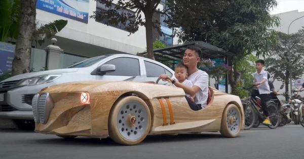 Young father Bac Ninh builds a super car to take his children to school with his own hands