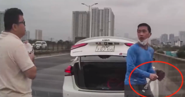 After a traffic collision, the driver opened the trunk to get “hot stuff” to talk