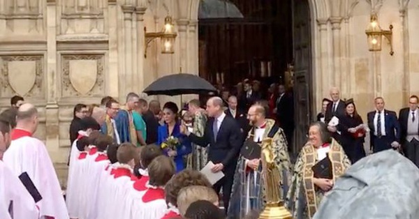 The moment Princess Kate was “served” by her husband wholeheartedly in the middle of a solemn event