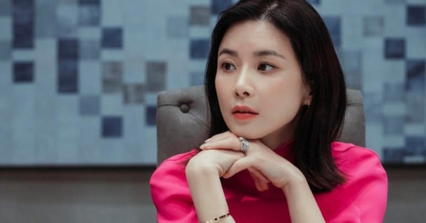 After the hit 18+ movie, the big sister Lee Bo Young is about to come back, making fans excited