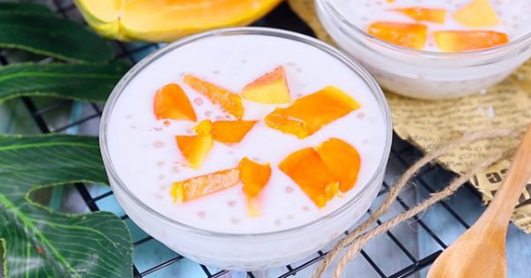 How to cook papaya tea with coconut milk is super simple, but it helps to nourish and smooth skin very well