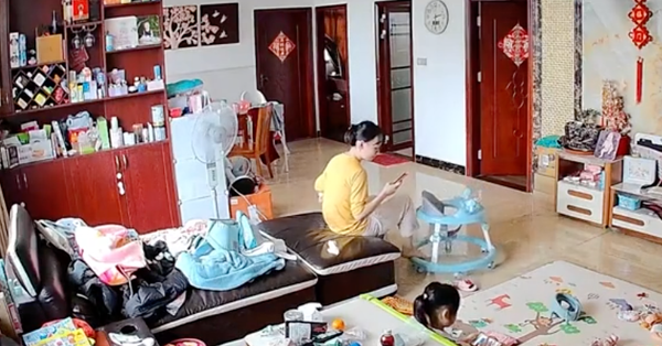 Mother is busy looking at her phone, her son disappears right in front of her eyes