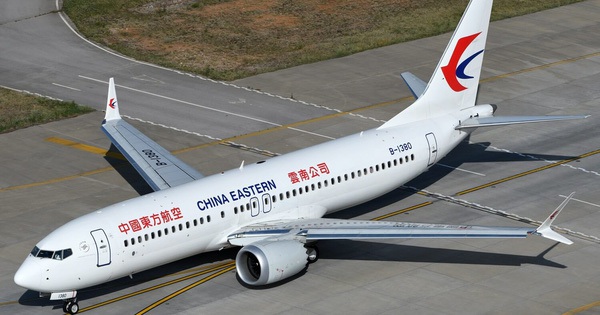 A Boeing 737 plane carrying 133 people has just crashed in China