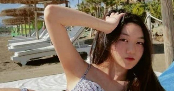 Ly Yen, daughter of Vuong Phi, is stunned with a very bold body show even though she is only 16 years old