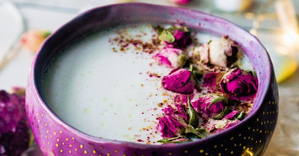 How to make rose moon milk for healthy skin