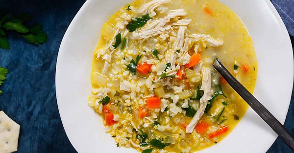 How to cook delicious and nutritious chicken soup