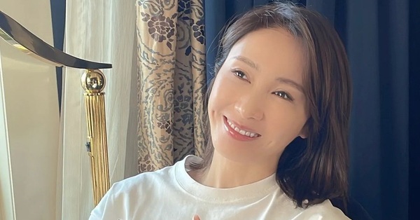 Le Tu is not ashamed to be a beauty that makes Truong Ba Chi inferior, showing off the “fog” of her 50-year-old beauty, still making netizens whisper