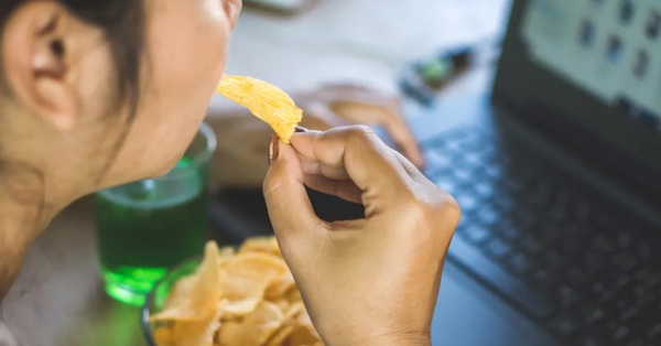 Eating habits to avoid after the age of 30, causing diabetes for office workers