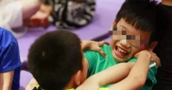 7-year-old son is extremely hyperactive, only going to the doctor to find out it is a disease