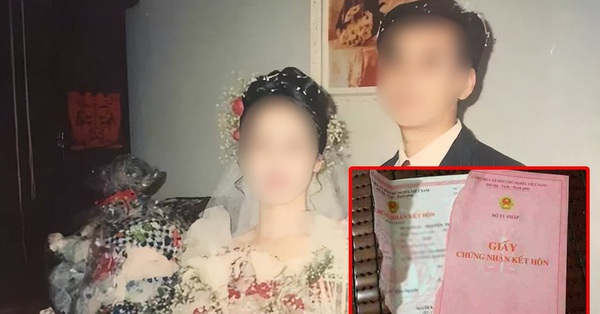 The husband asked his wife and children for permission to divorce and marry a new wife