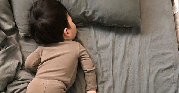 Children with pillows and children without pillows when they grow up will have 3 differences