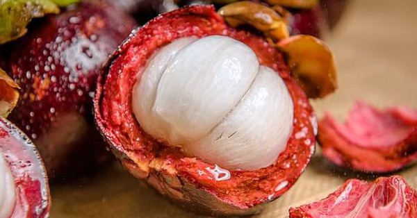 Signs of the best mangosteen in the market, thick and sweet, very nutritious