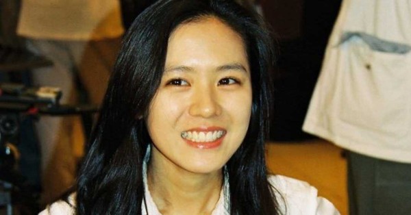 How is Son Ye Jin’s 20-year-old beauty causing a storm on social networks?