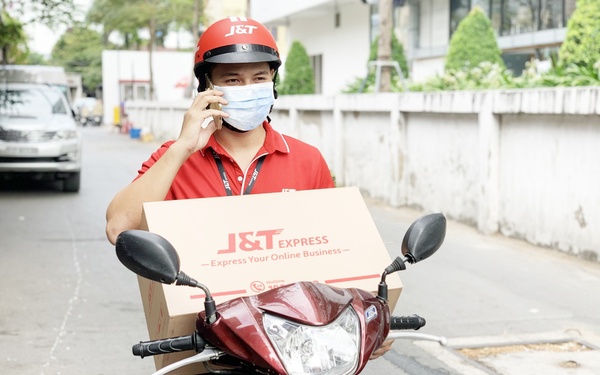 How do delivery businesses transform themselves with modern technology?