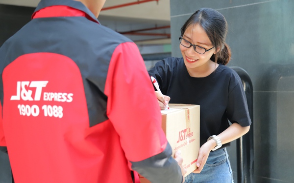 Highlights of the post office franchise model