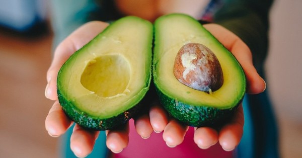 How to choose to buy delicious avocado, not bitter or dark