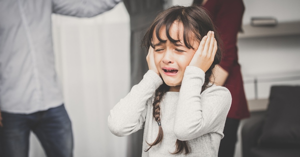 Parents quarrel in front of their children, what will happen to the children?