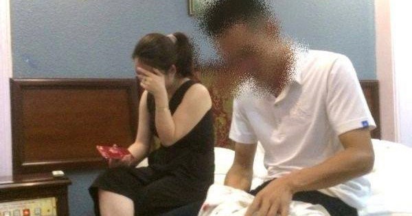 Stirring clip of father bringing 2 children to ‘cheat’ mother with lover in motel