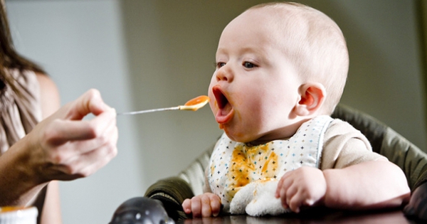 10 mistakes moms often make when feeding their babies weaning