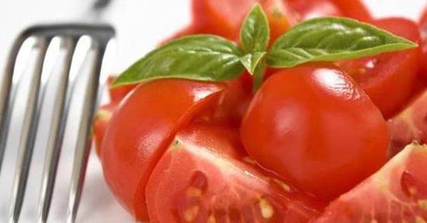 Eating 1 tomato every morning will receive 3 benefits, but there are also 2 certain taboos to remember