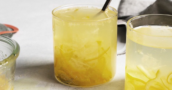 How to make very simple lemon juice that nourishes from skin to shape