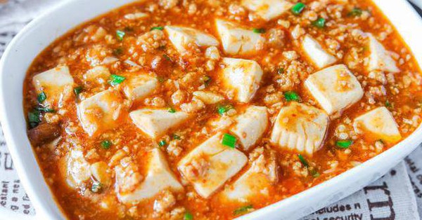 The way to make tofu with meat sauce is very simple but gives excellent rice