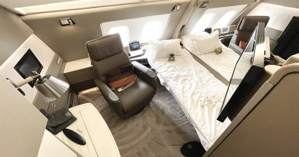 It turns out this is inside the Singapore Airlines first class “hotel in the air”