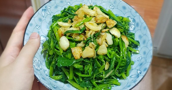 cách xào rau muống tỏi