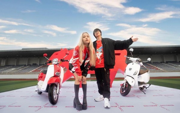 Literary MV of tlinh and Low G became a “new phenomenon” upon their debut