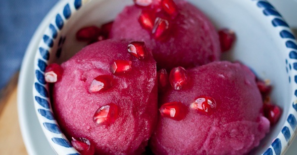 How to make easy pomegranate ice cream