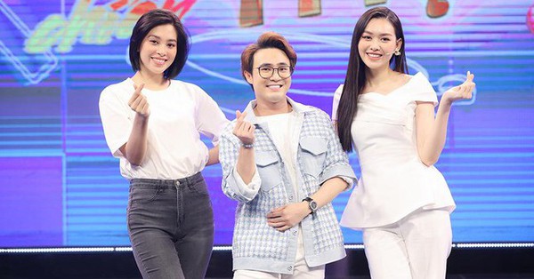 Runner-up Tuong San and Vo Hoang Yen show off their sexy dance skills, making comedian Viet Huong admire